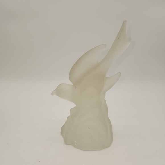 L.E. Smith Glass Company Other - Vintage MCM Frosted L.E. Smith Satin Clear Glass Bird In‎ Flight Molded Figurine